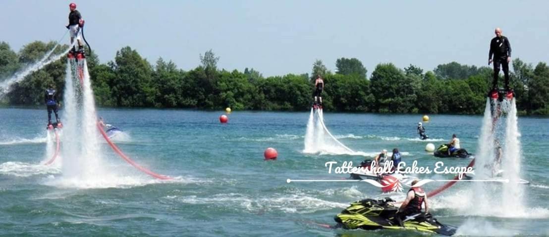 Meridian Tattershall Lakes Escape - Lakeside Lodge Caravan With A Fishing Peg Luxury Hot Tub Exteriör bild