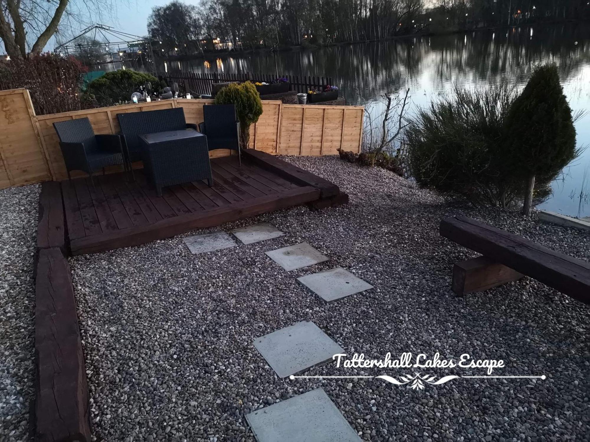 Meridian Tattershall Lakes Escape - Lakeside Lodge Caravan With A Fishing Peg Luxury Hot Tub Exteriör bild
